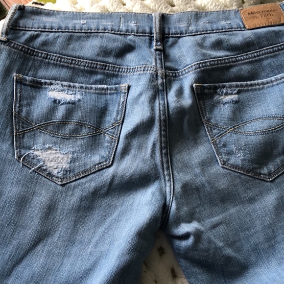 Abercrombie & Fitch distressed women’s jeans. Size 28. “Perfect stretch”. EUC - Picture 7 of 7